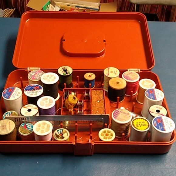 Vibrant Orange Wil-hold Sewing Arts & Crafts Box Cottagecore Grandmacore - Picture 3 of 8